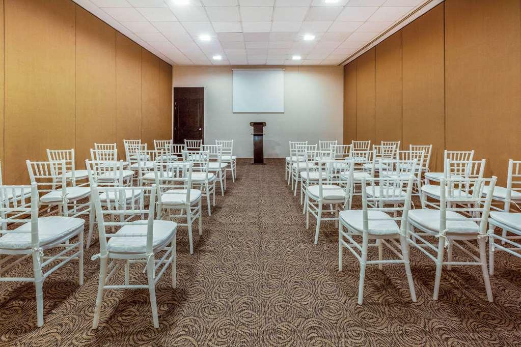 La Quinta By Wyndham Poza Rica Hotel Tiện nghi bức ảnh